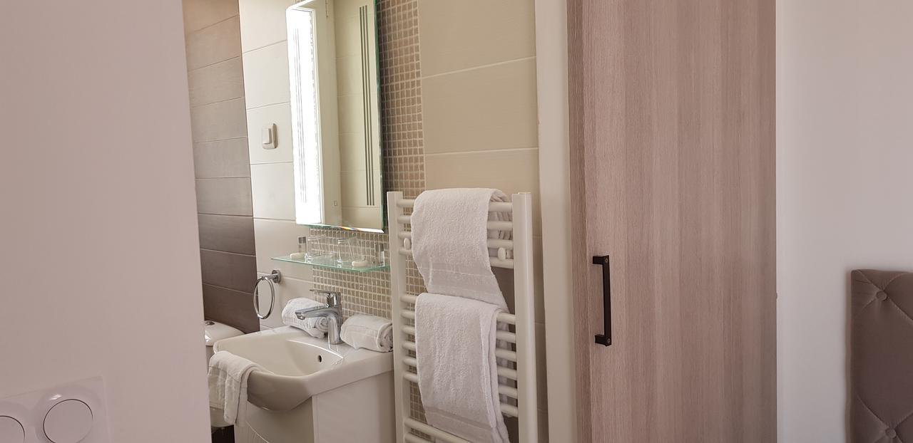 Le Vauban Hotel Villefranche-sur-Mer Luaran gambar