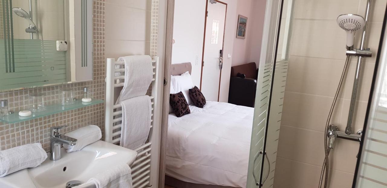 Le Vauban Hotel Villefranche-sur-Mer Luaran gambar