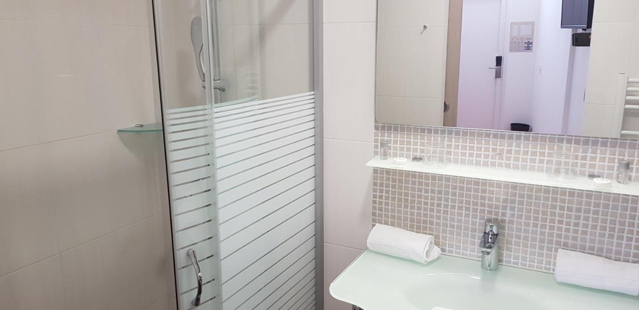 Le Vauban Hotel Villefranche-sur-Mer Luaran gambar